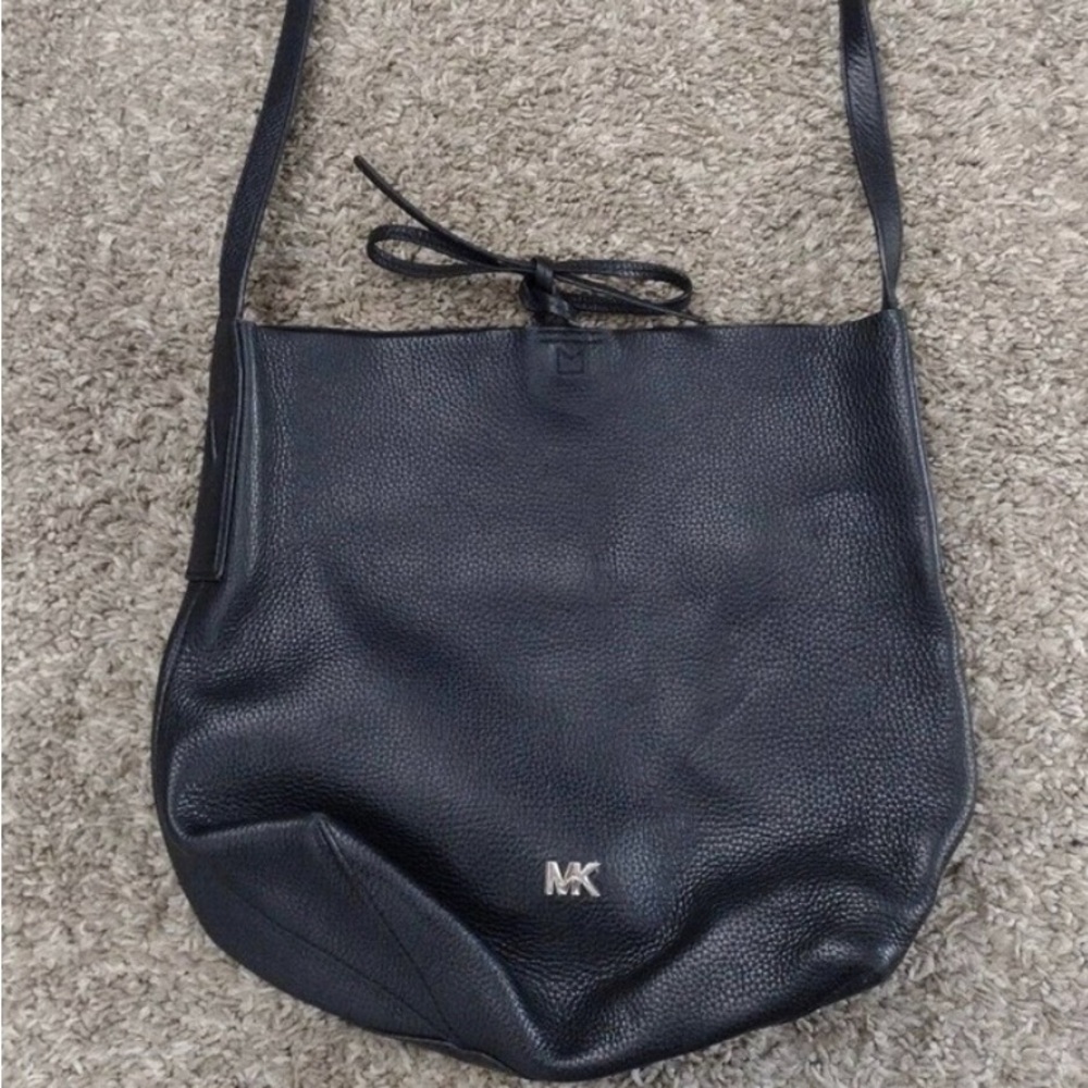 Michael Kors Medium Junie Leather Hobo Purse Black Dawn Shoulder Bag Pebbled W